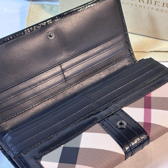 Burberry Bundle of Bag, wallet and cardholder - Picture 11 of 16